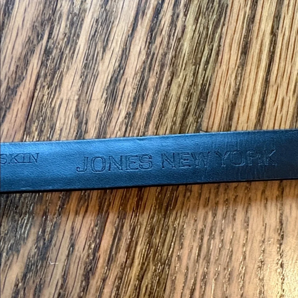 Jones New York sz S black fullgrain croco embossed calfskin belt